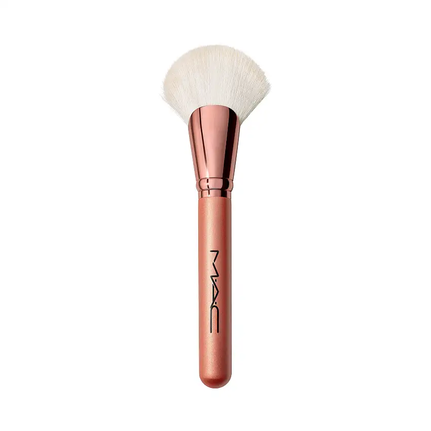 MAC Split Fibre Dense Face Brush 125